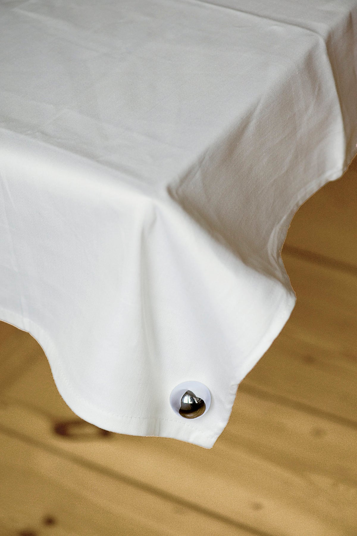 GRAVITY Ball Tischdeckenmagnet von PHILIPPI