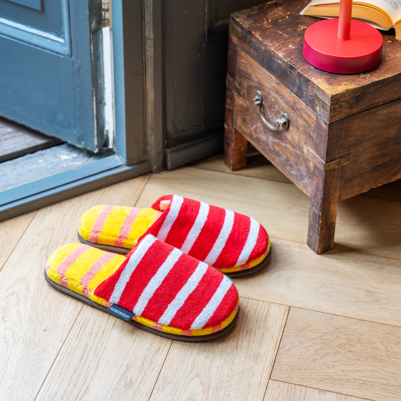 Slipper Hausschuhe "Mello" Größe 40-45 -  Remember