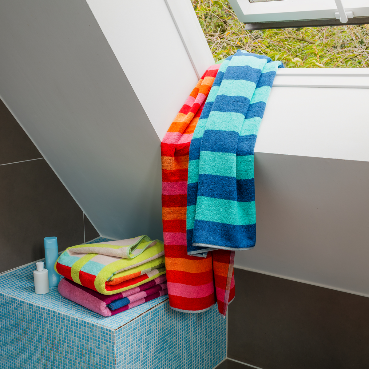Badetuch Milo von REMEMBER – Ansicht 2